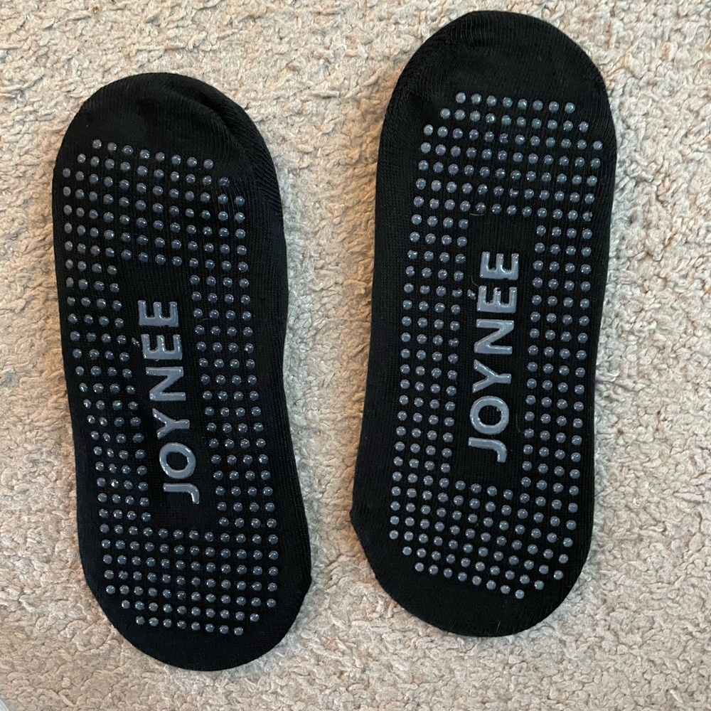 Joynee Black Pilates Socks 2 pairs